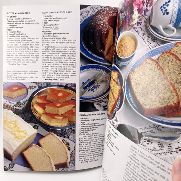 VINTAGE Cakes and Slices dessert recipe cookbook ~ Softcover Australian book - Picture 14 of 16